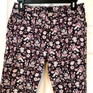 MNG floral pants Size 4 EUC